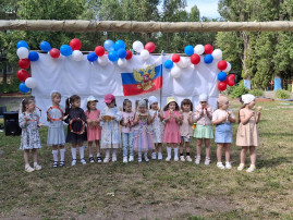 Сегодня в нашем детском саду прошел замечательный праздник, посвященный Дню России. Сегодня в нашем детском саду прошел замечательный праздник, посвященный Дню России.