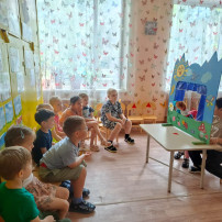 В нашем саду, в группе "Ромашка", ребята отправились в увлекательное путешествие в мир театра! В нашем саду, в группе "Ромашка", ребята отправились в увлекательное путешествие в мир театра!.